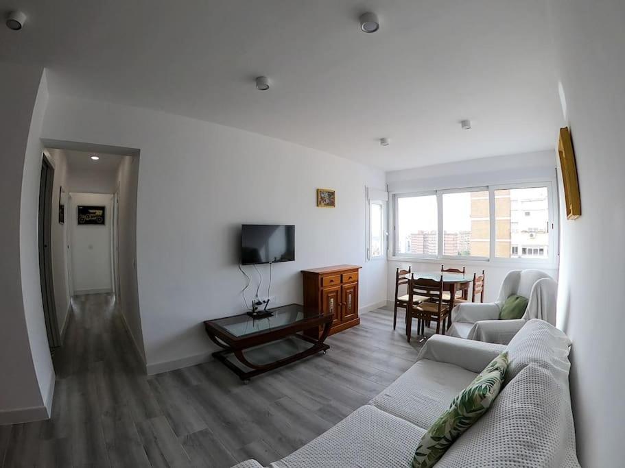 Roch - Stylish Apartment Near Metro Sevilla Eksteriør bilde