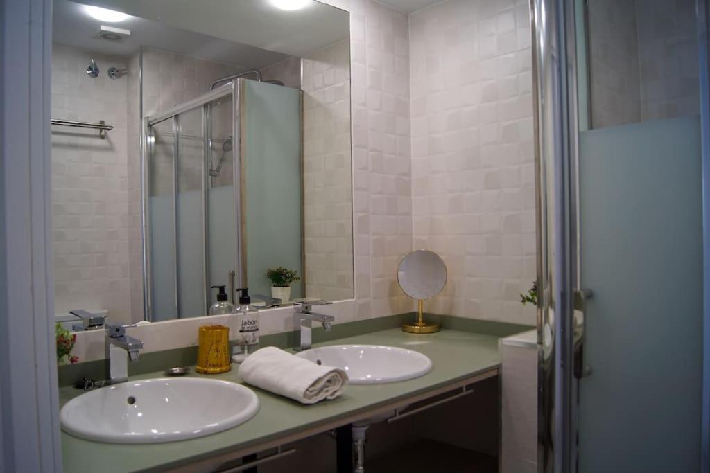 Roch - Stylish Apartment Near Metro Sevilla Eksteriør bilde